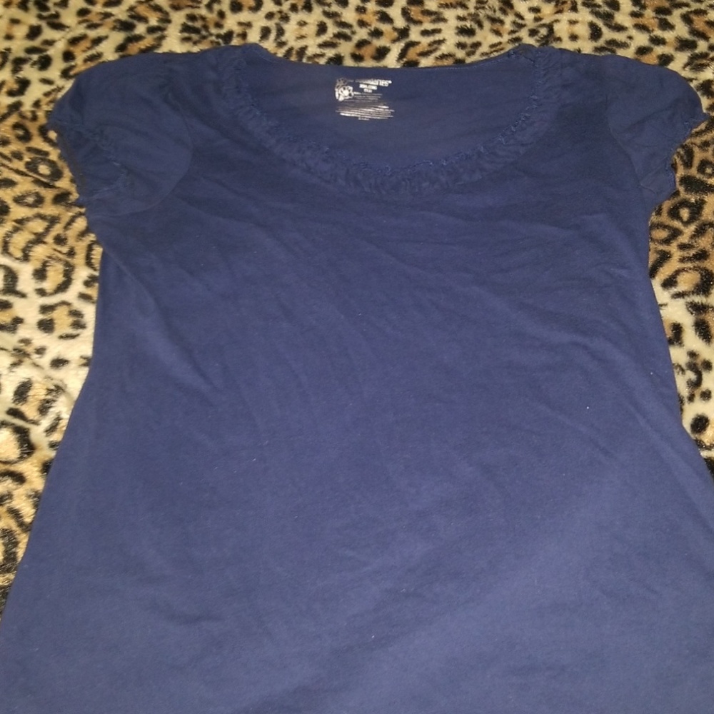 Navy XXL scrunch sleeve shirt
